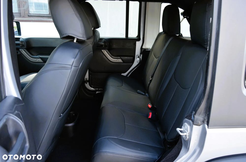 Jeep Wrangler Unlimited 3.6 Automatik Backcountry - 24