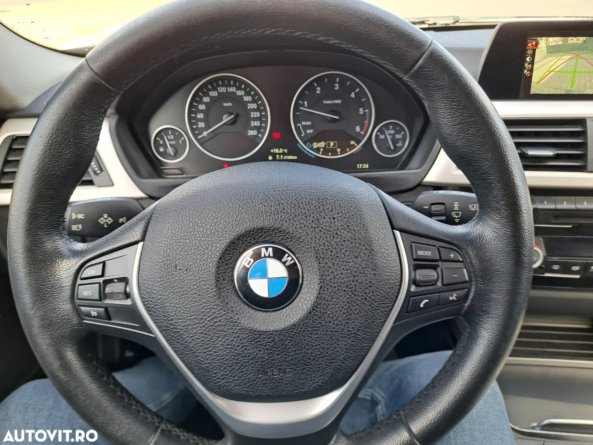 BMW Seria 3 320d Touring Aut. Luxury Line - 7