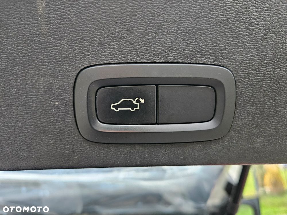 Volvo XC 40 D4 AWD Geartronic Inscription - 18