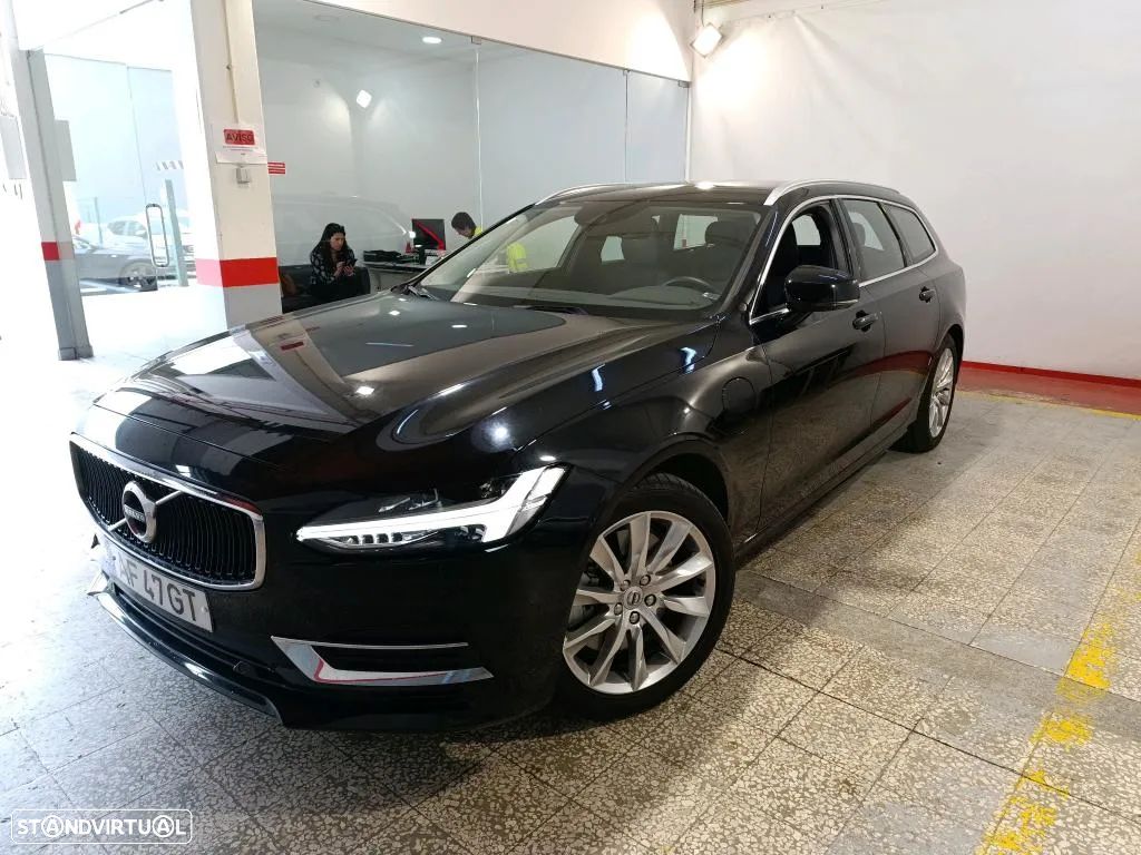 Volvo V90 2.0 T8 Momentum AWD Geartronic - 1