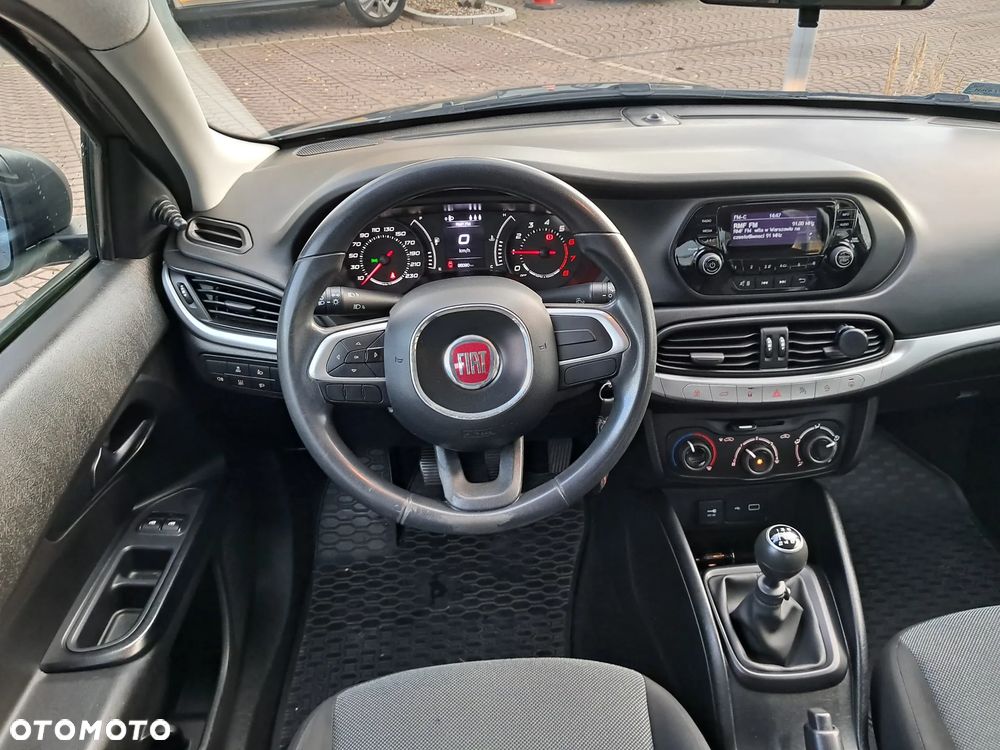 Fiat Tipo 1.4 16v Easy EU6d - 11