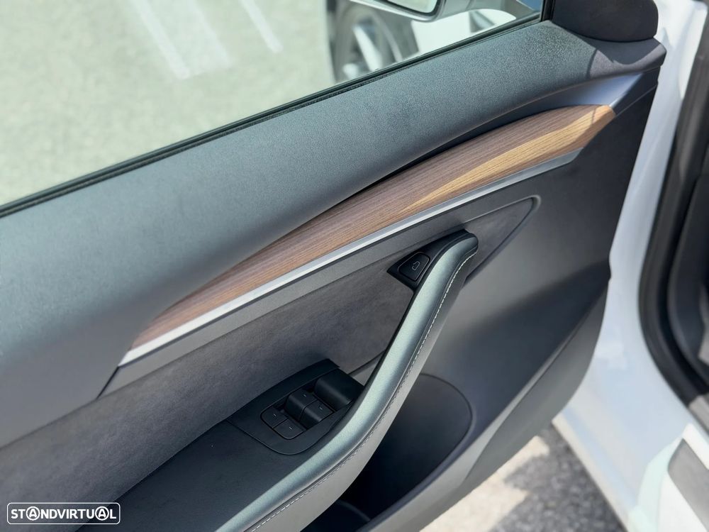 Tesla Model 3 Tração Traseira Premium - 15