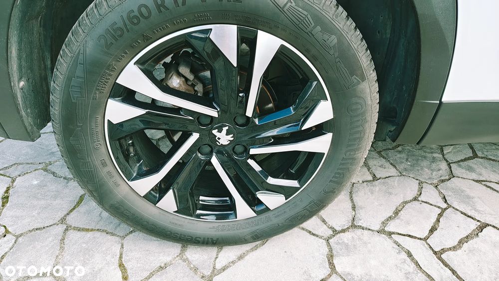 Peugeot 2008 BlueHDi 130 EAT8 Allure Pack - 21