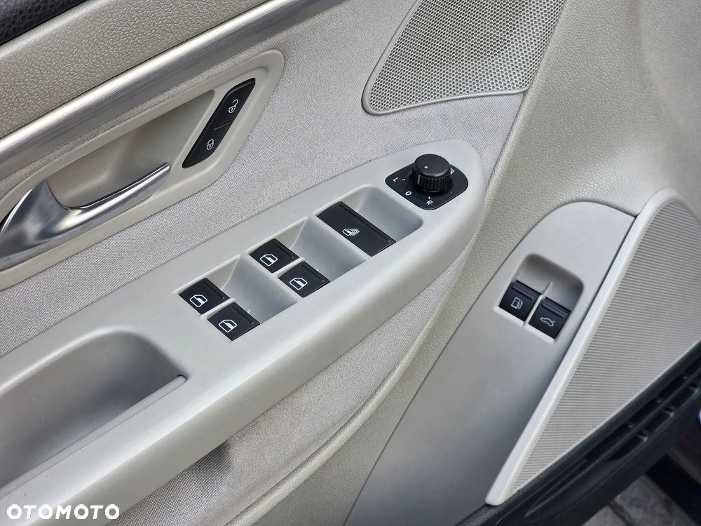 Volkswagen Eos - 22