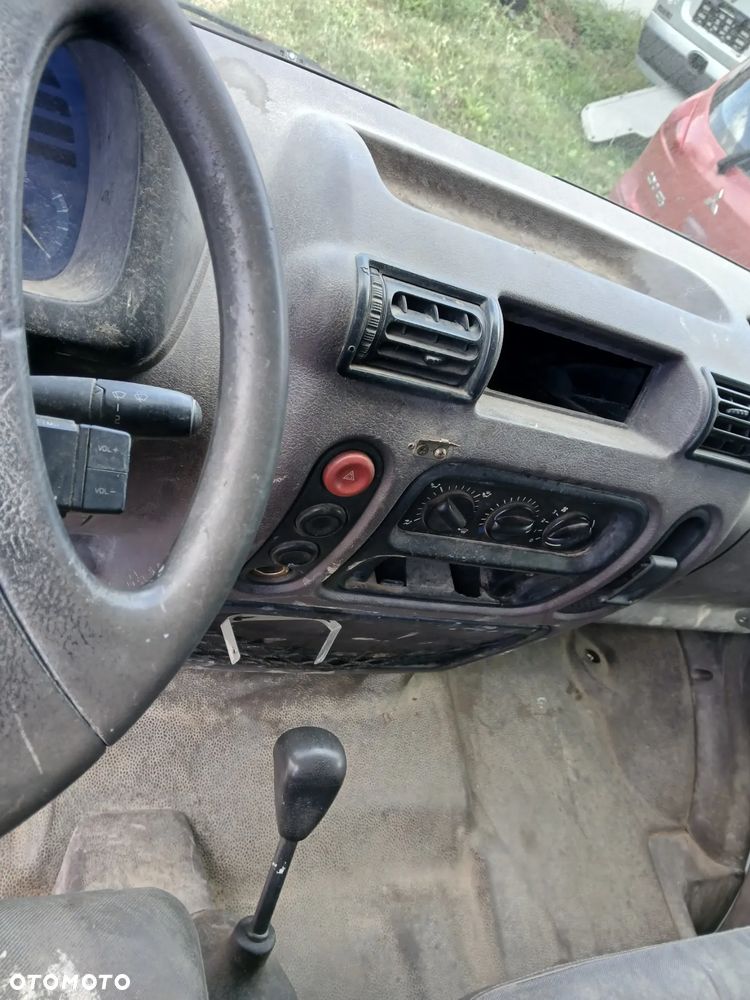 RENAULT MASTER II L2H2 fotel fotele kanapa deska kokpit podsufitka boczek boczki klamka - 5