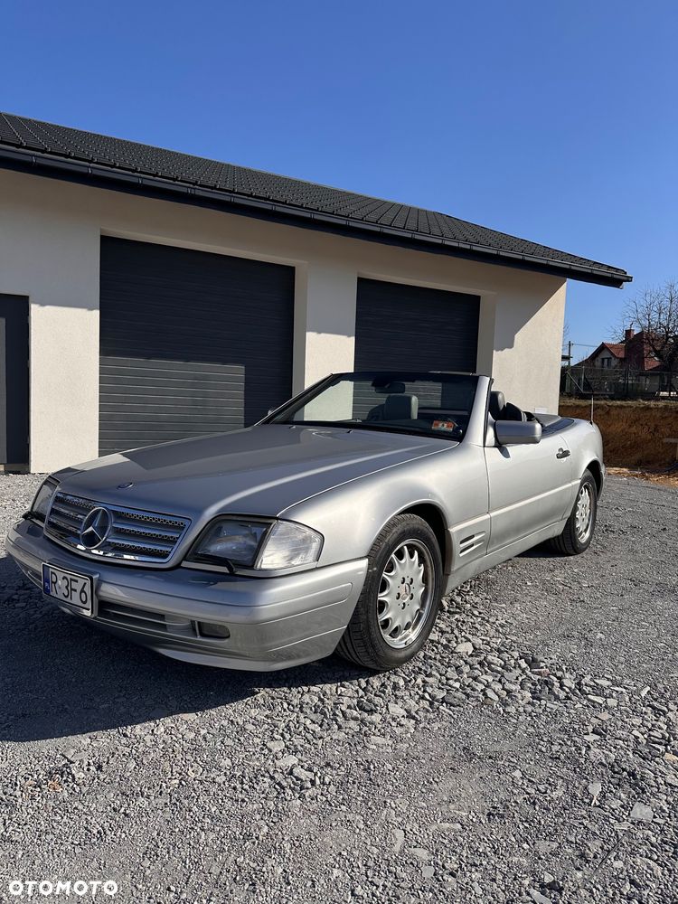 Mercedes-Benz SL - 1
