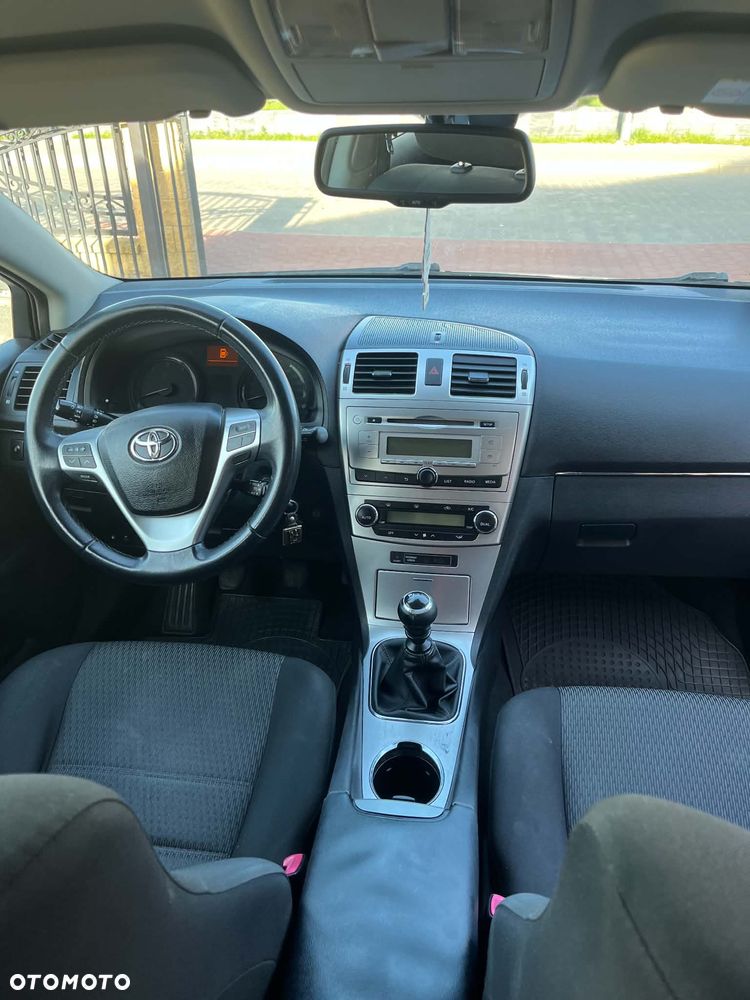 Toyota Avensis 2.0 D-4D Sol - 8