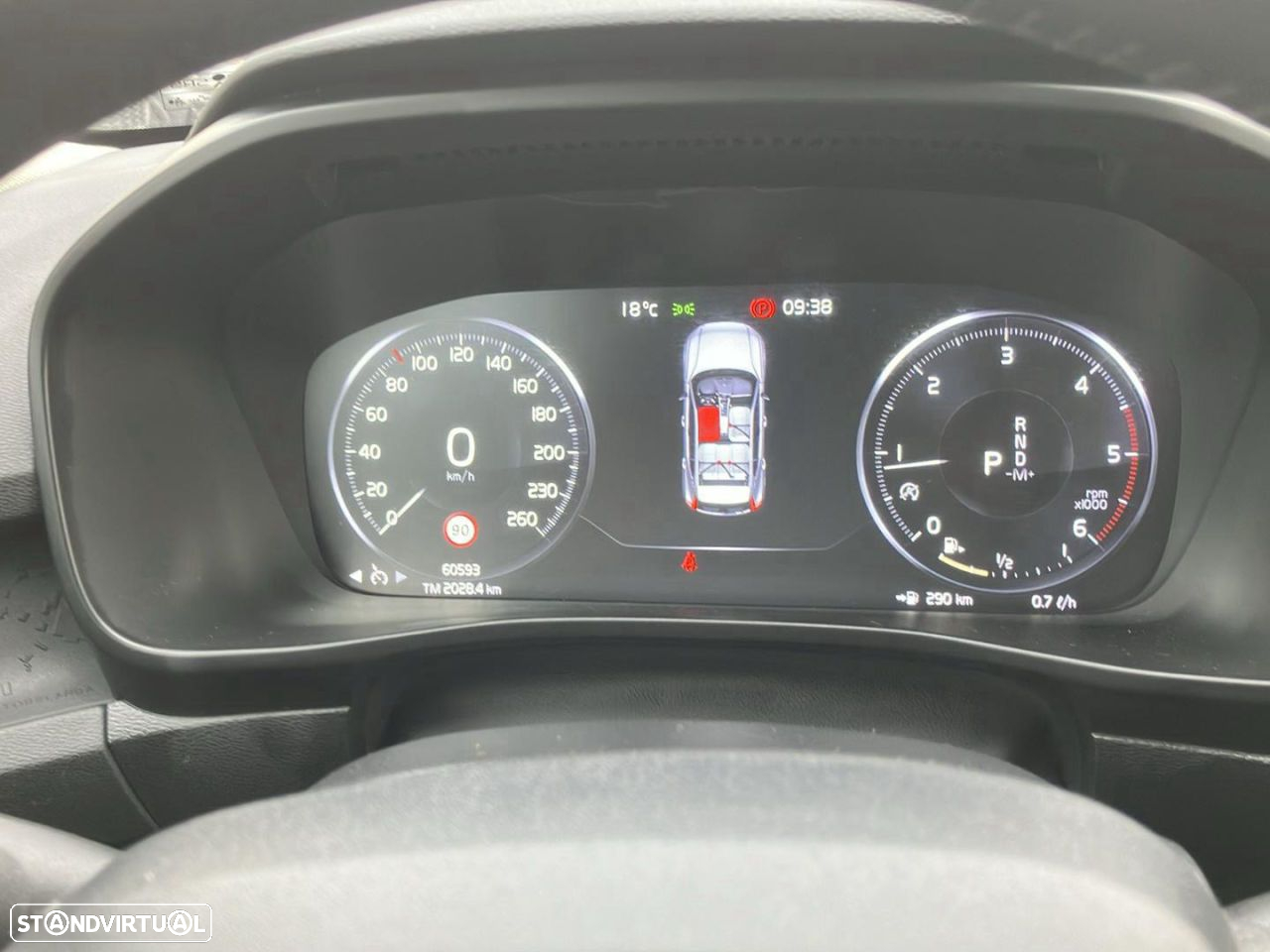 Volvo XC 40 2.0 D3 Momentum Geartronic - 13