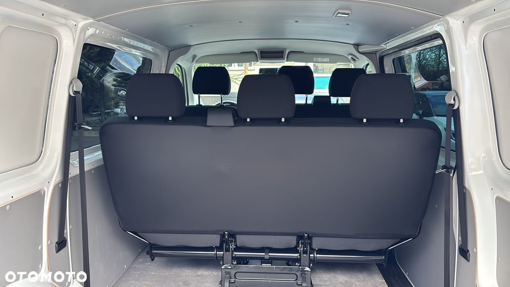 Volkswagen Transporter - 11