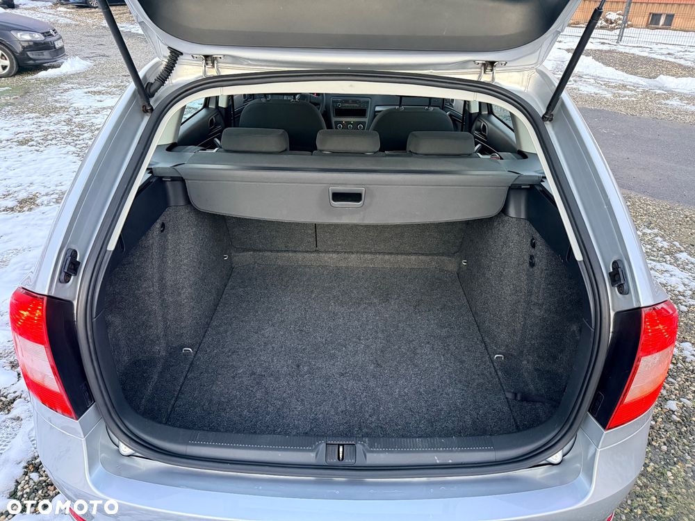 Skoda Octavia 1.6 TDI DPF Ambiente - 26