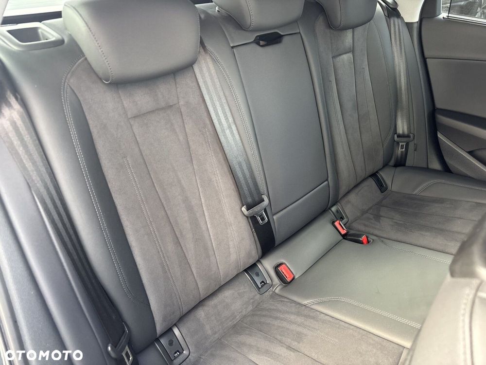 Audi A4 Avant - 33