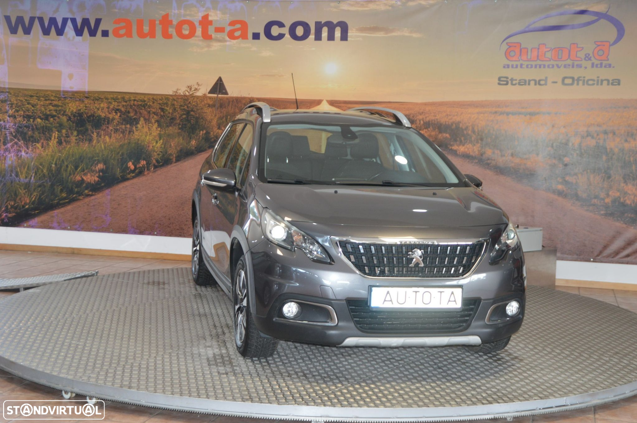 Peugeot 2008 1.2 PureTech Allure - 8