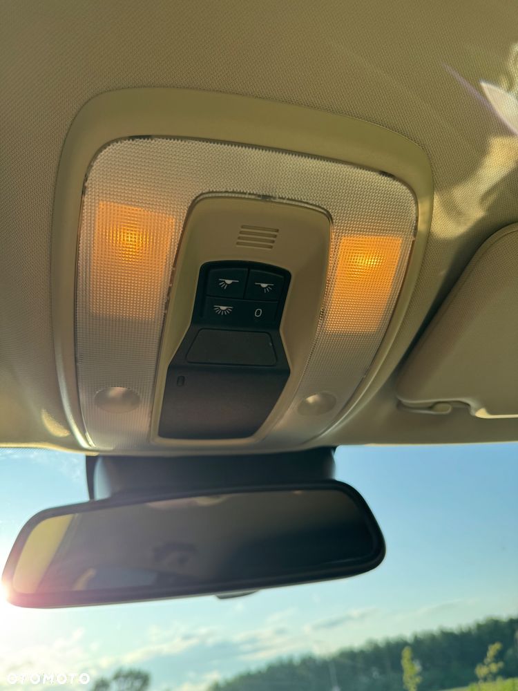 Volvo V60 D6 AWD Plug-in Hybrid Summum - 18