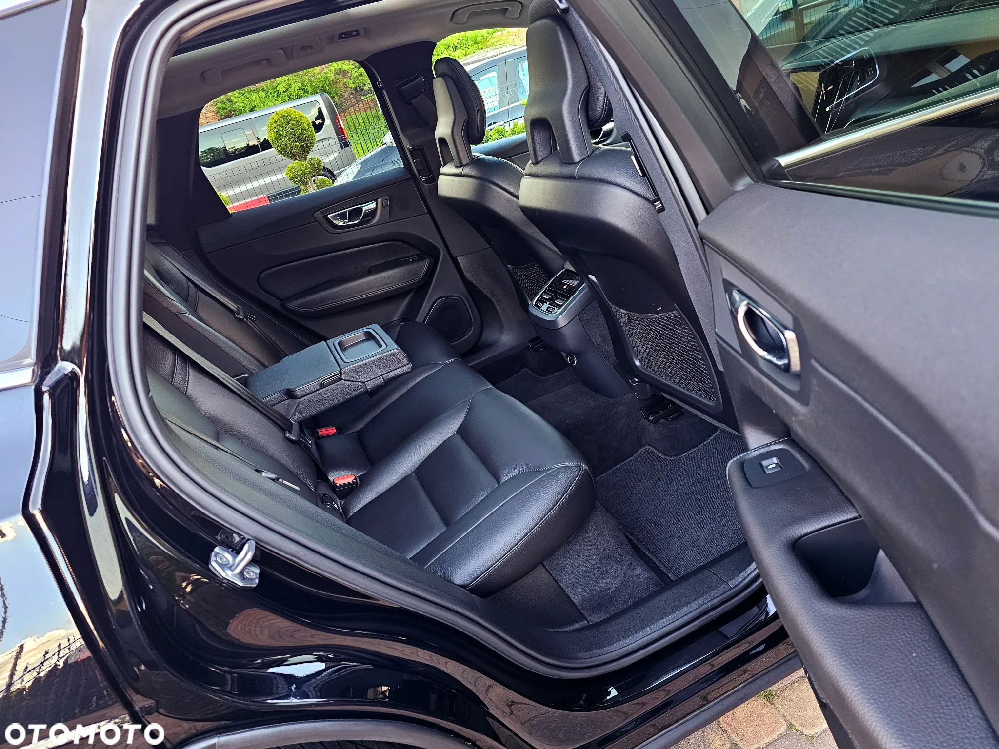 Volvo XC 60 D4 AWD Geartronic Momentum - 35