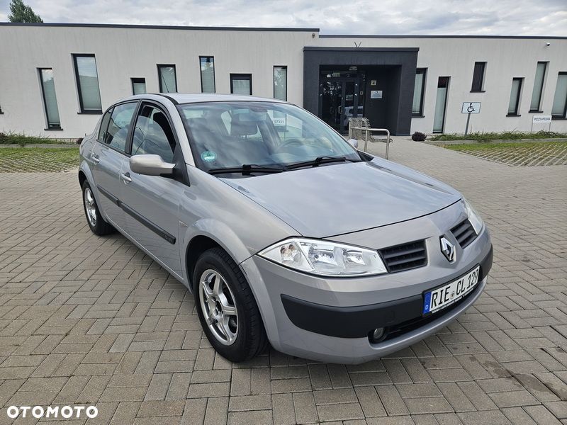 Renault Megane 1.6 16V Authentique - 10