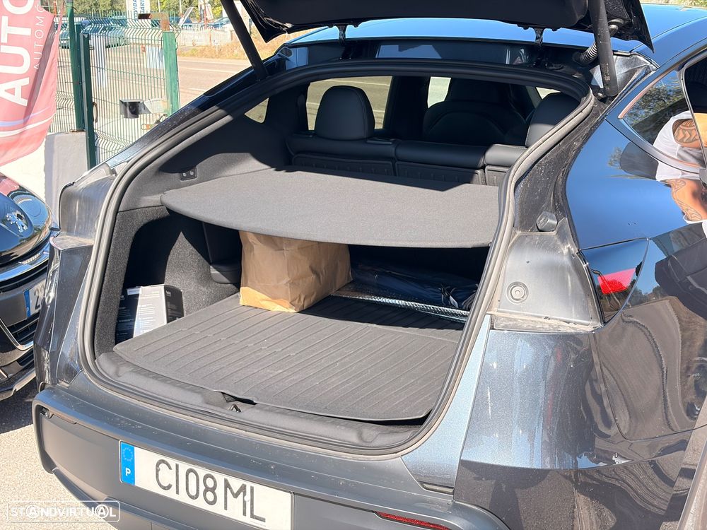 Tesla Model Y Long Range Tração Integral - 26