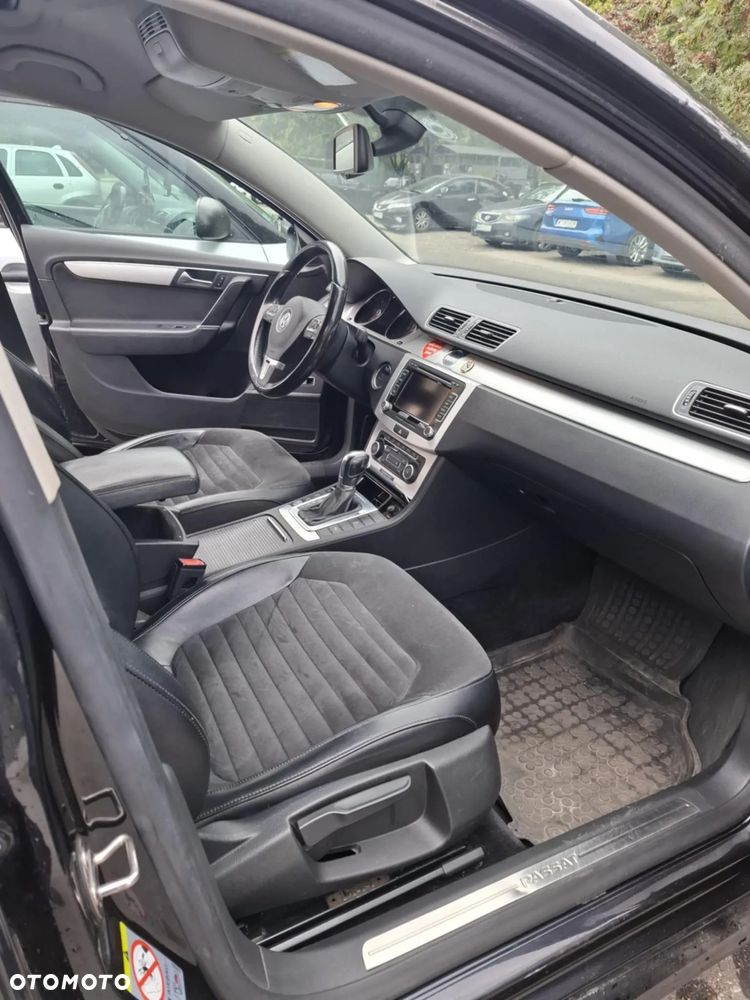Volkswagen Passat 2.0 TDI 4Mot Highline DSG - 14