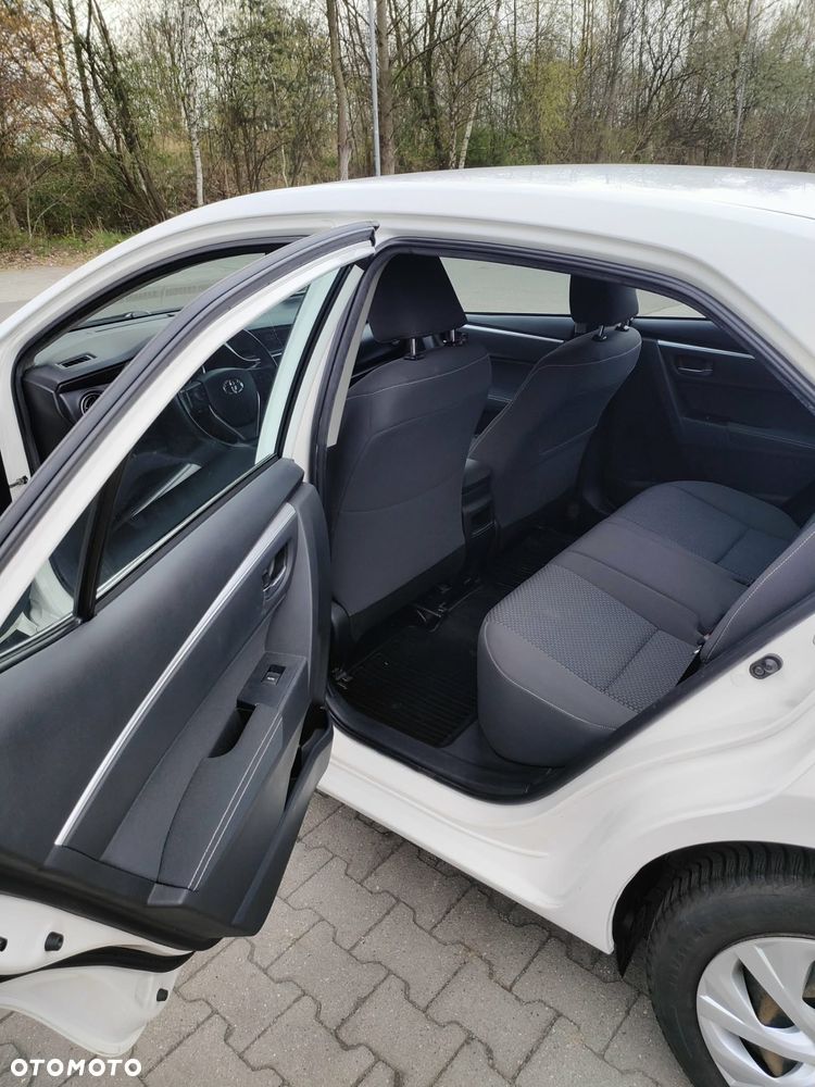 Toyota Corolla 1.4 D-4D Active EU6 - 5