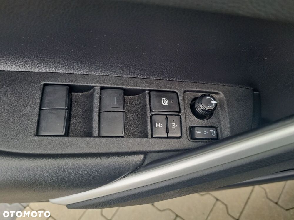 Toyota Corolla Cross - 15