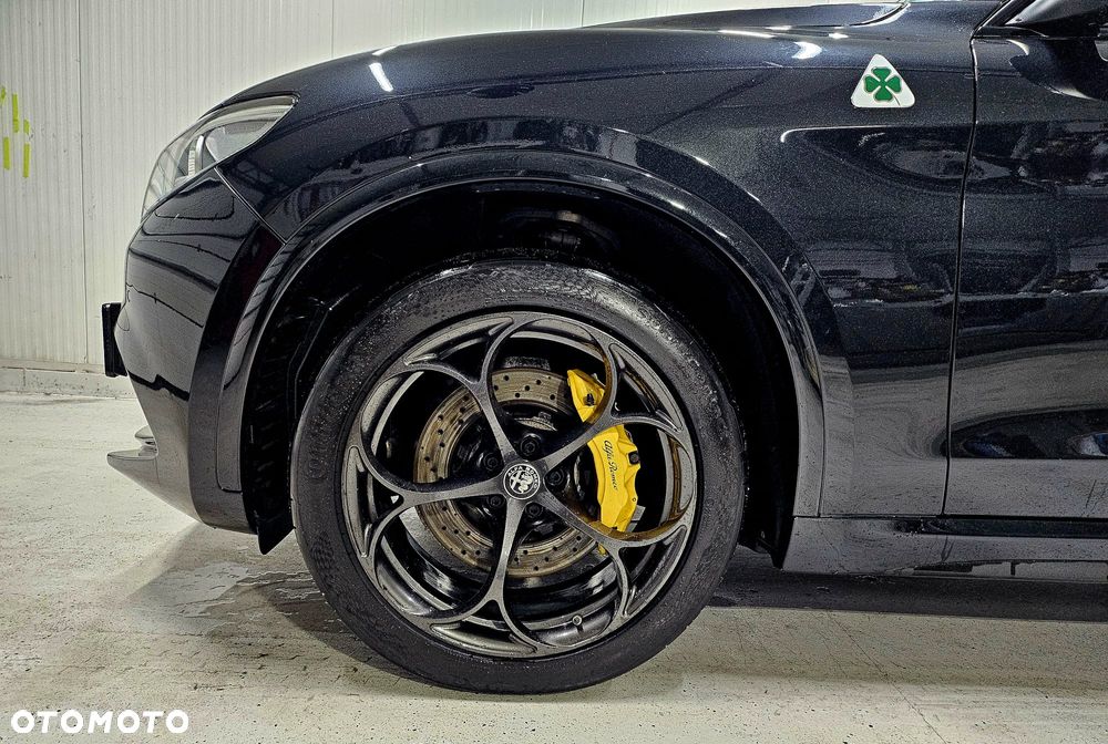 Alfa Romeo Stelvio 2.9 V6 Bi-Turbo Quadrifoglio Q4 - 8