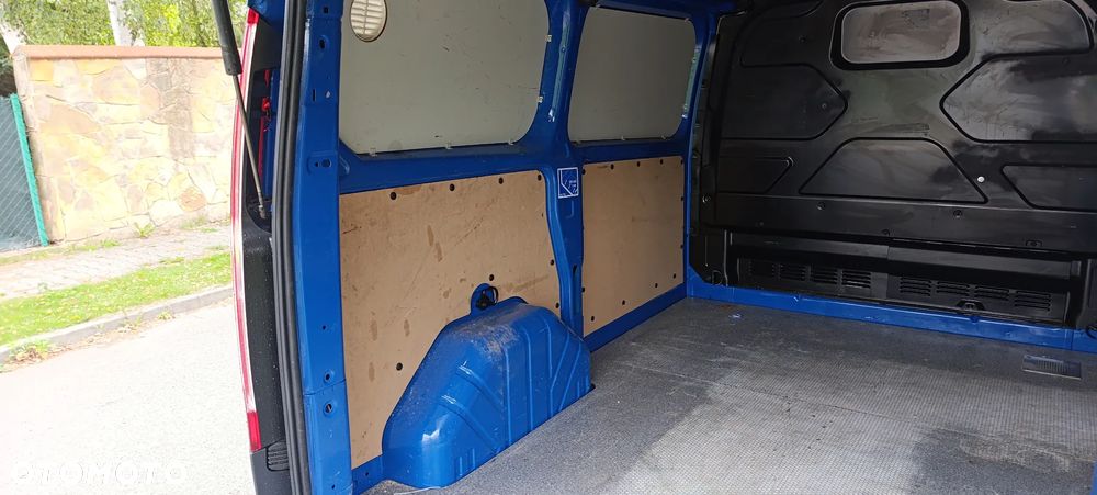 Ford Tourneo Connect - 12