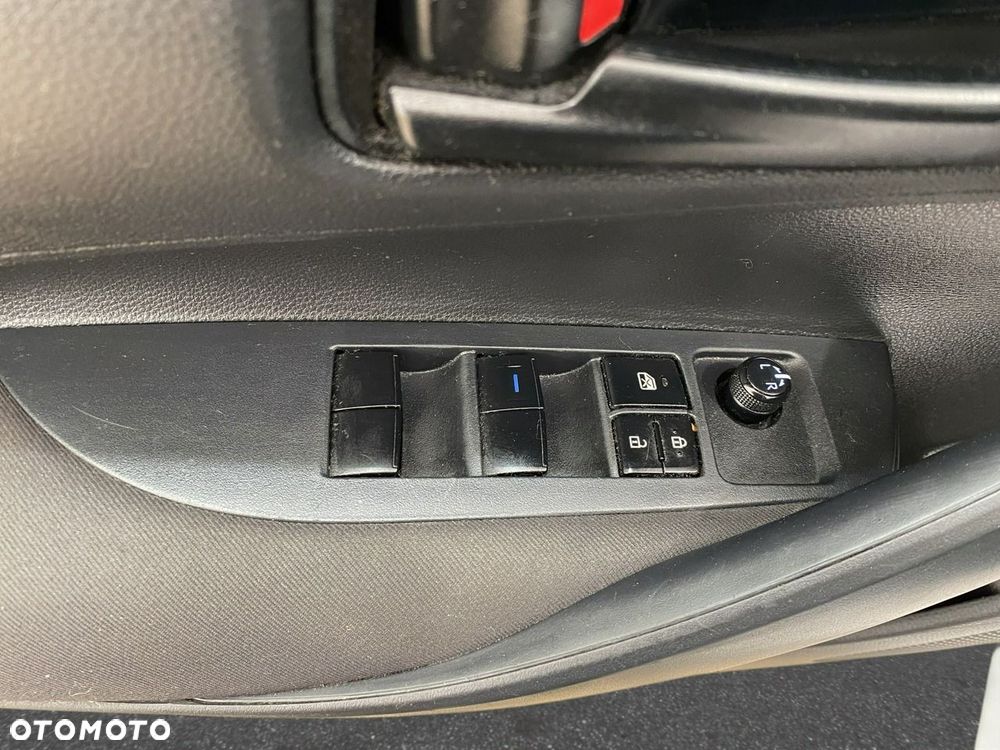 Toyota Corolla - 13