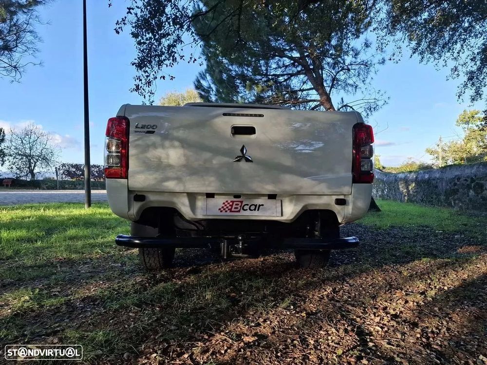 Mitsubishi L200 2.3 DI-D Club Invite 4WD - 10