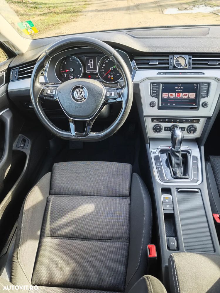 Volkswagen Passat Variant 2.0 TDI SCR 4Motion DSG Comfortline - 22