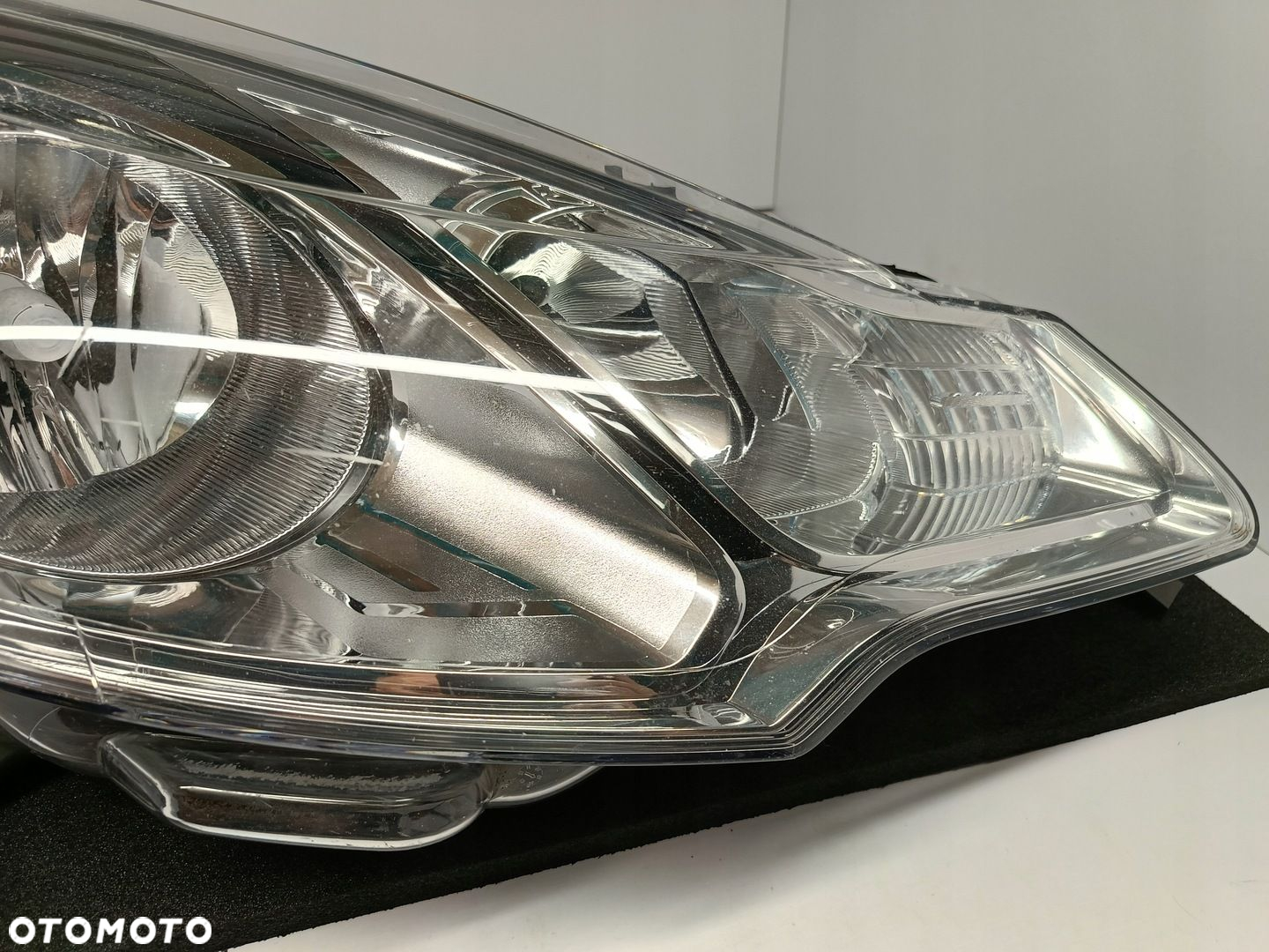 CITROEN C3 II DS3 LIFT 13- LAMPA PRAWA PRZÓD PRZEDNIA ZWYKŁA 9677033880 - 4