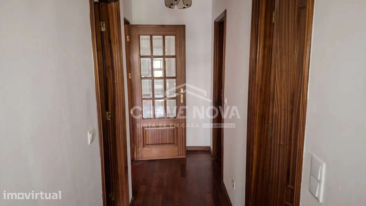 Apartamento T2 c/ Varanda e Arrumo em Paranhos - Grande imagem: 2/34