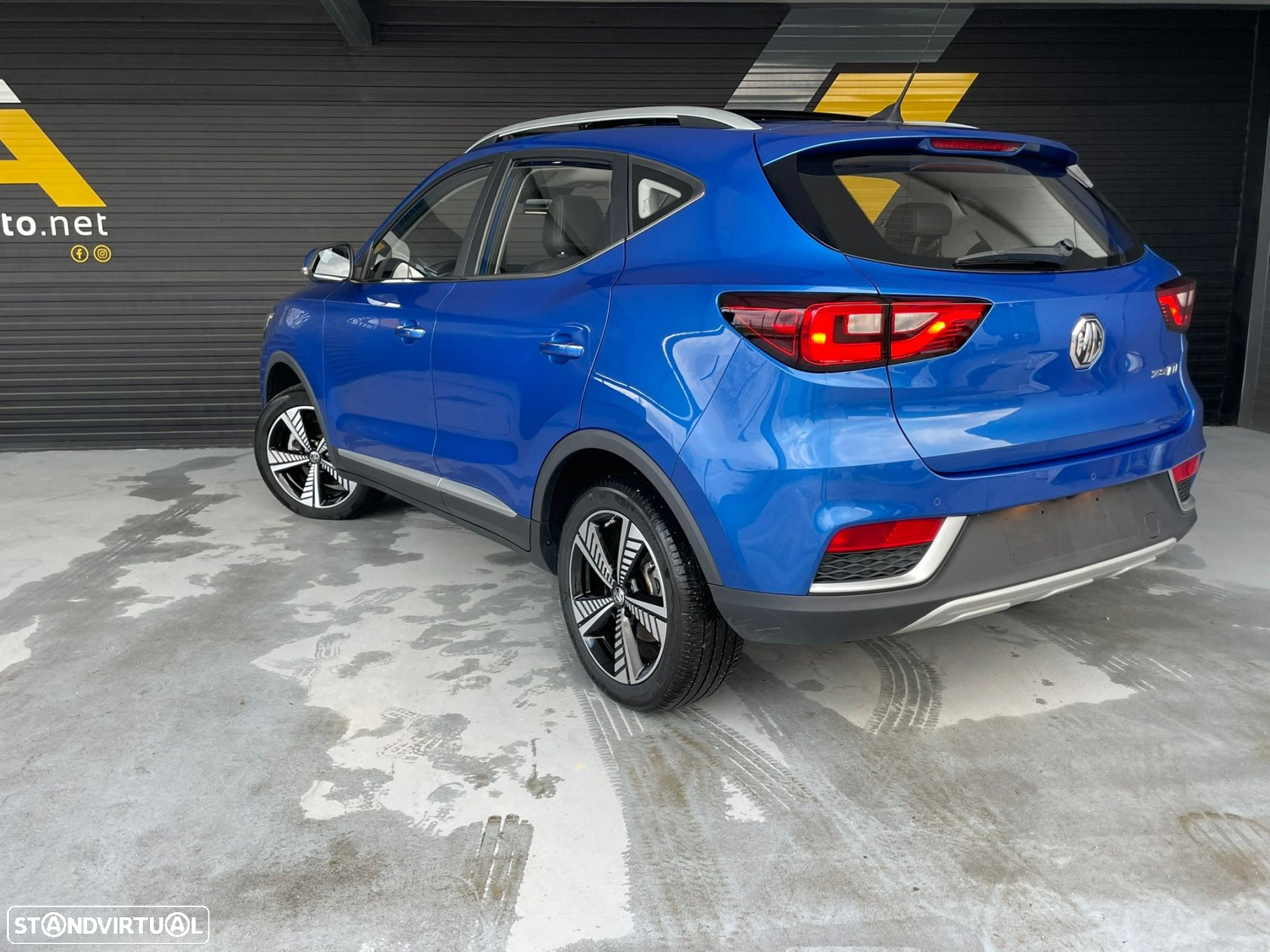 MG ZS EV 44.5 kWh Luxury - 2