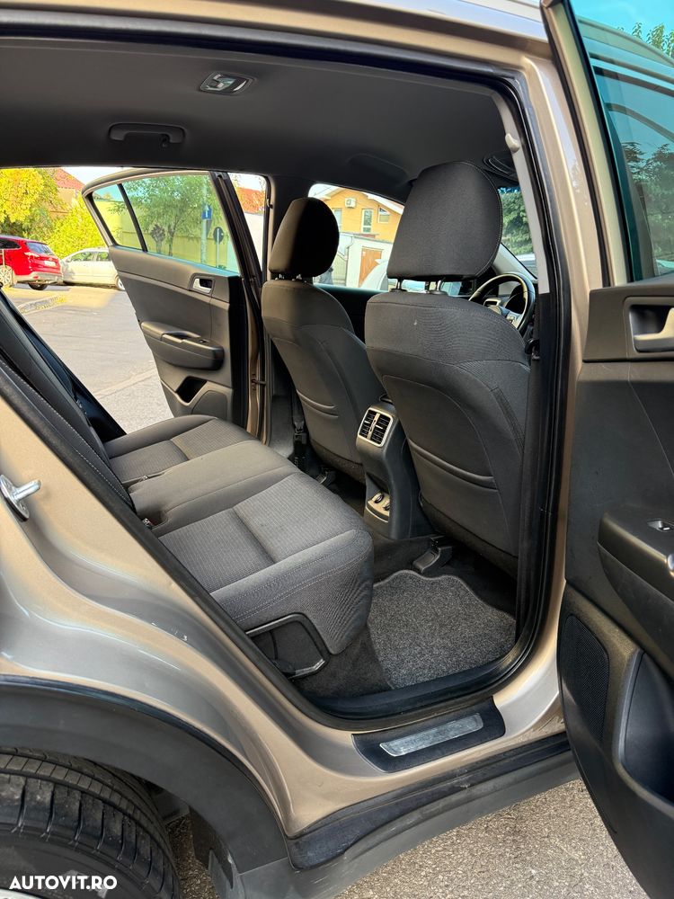 Kia Sportage 1.7 CRDI 2WD ISG Aut. Spirit - 8