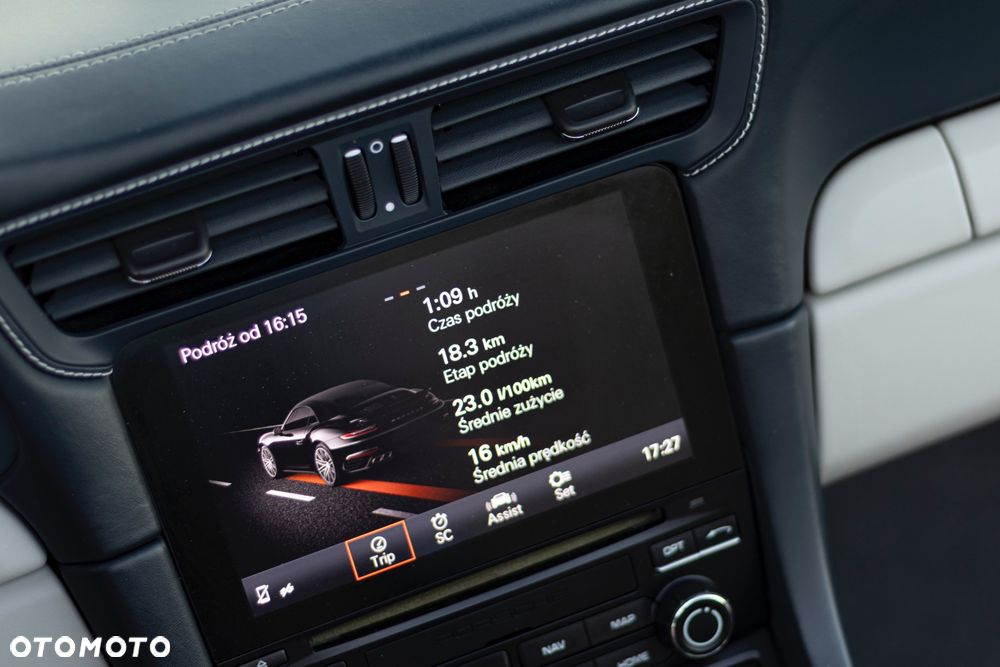 Porsche 911 Turbo S Cabrio - 25