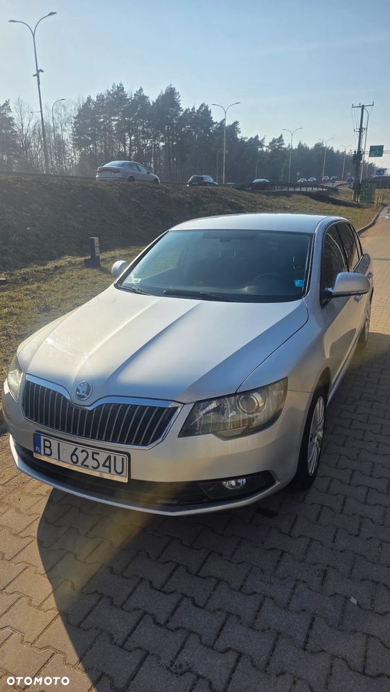 Skoda Superb 1.8 TSI Active DSG - 2
