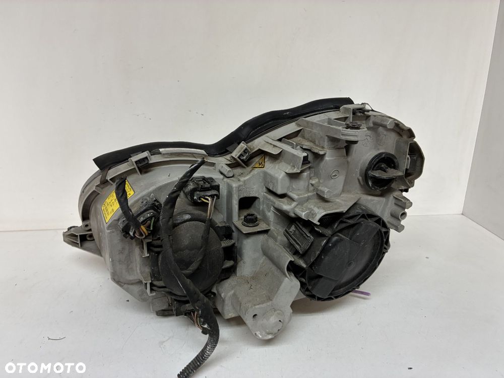 MERCEDES W203 XENON LAMPA PRZÓD PRZEDNIA PRAWA  EUROPA A2038203861 KOMPLET - 10