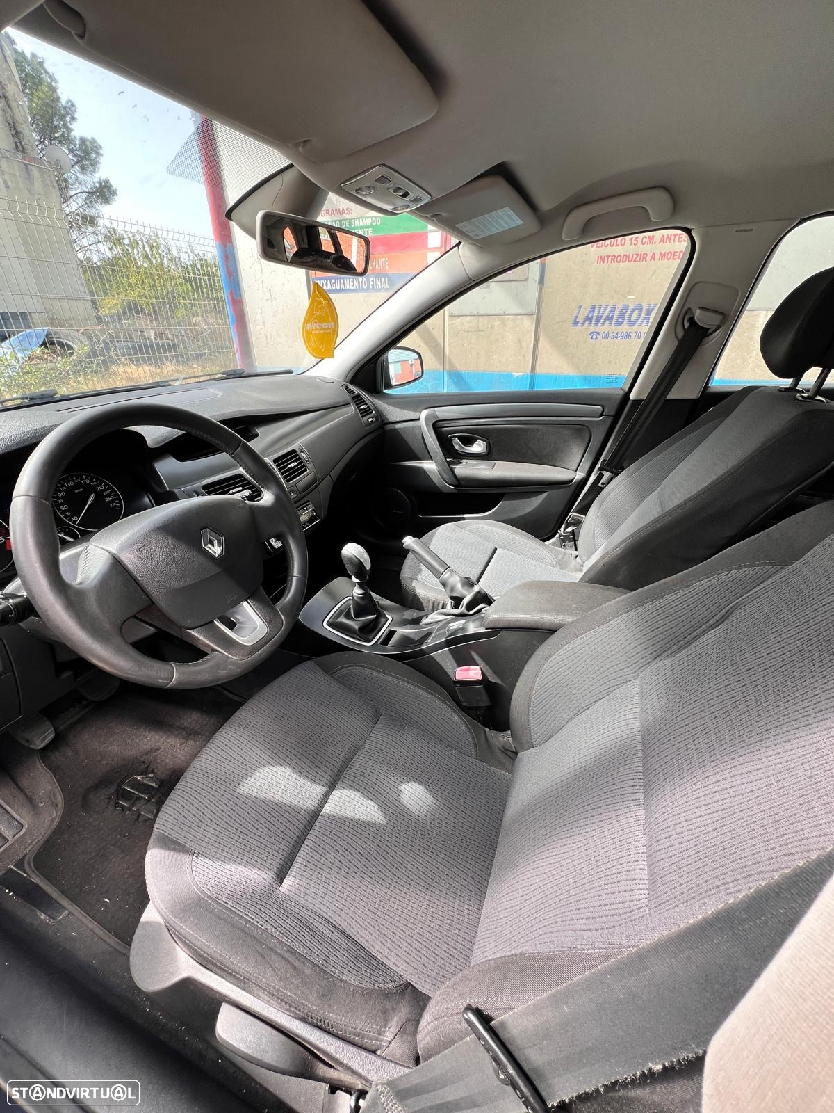 Renault Laguna Break 1.5 dCi Confort - 9