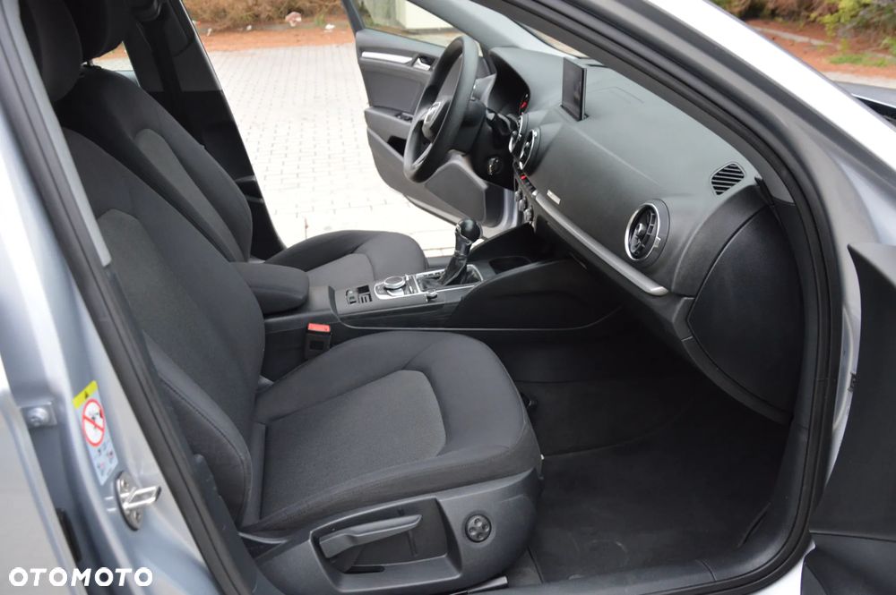 Audi A3 Limousine 2.0 TDI S tronic sport - 13