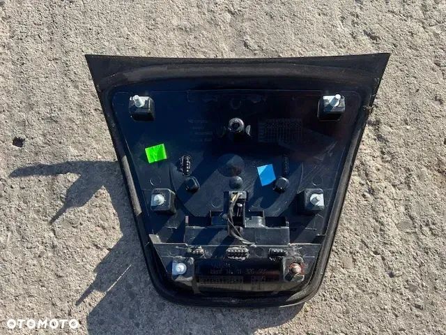 BLENDA KLAMKA KLAPY TYŁ TYLNEJ EMBLEMAT MIKRO STYK 13271374 OPEL ASTRA IV J 5D - 2