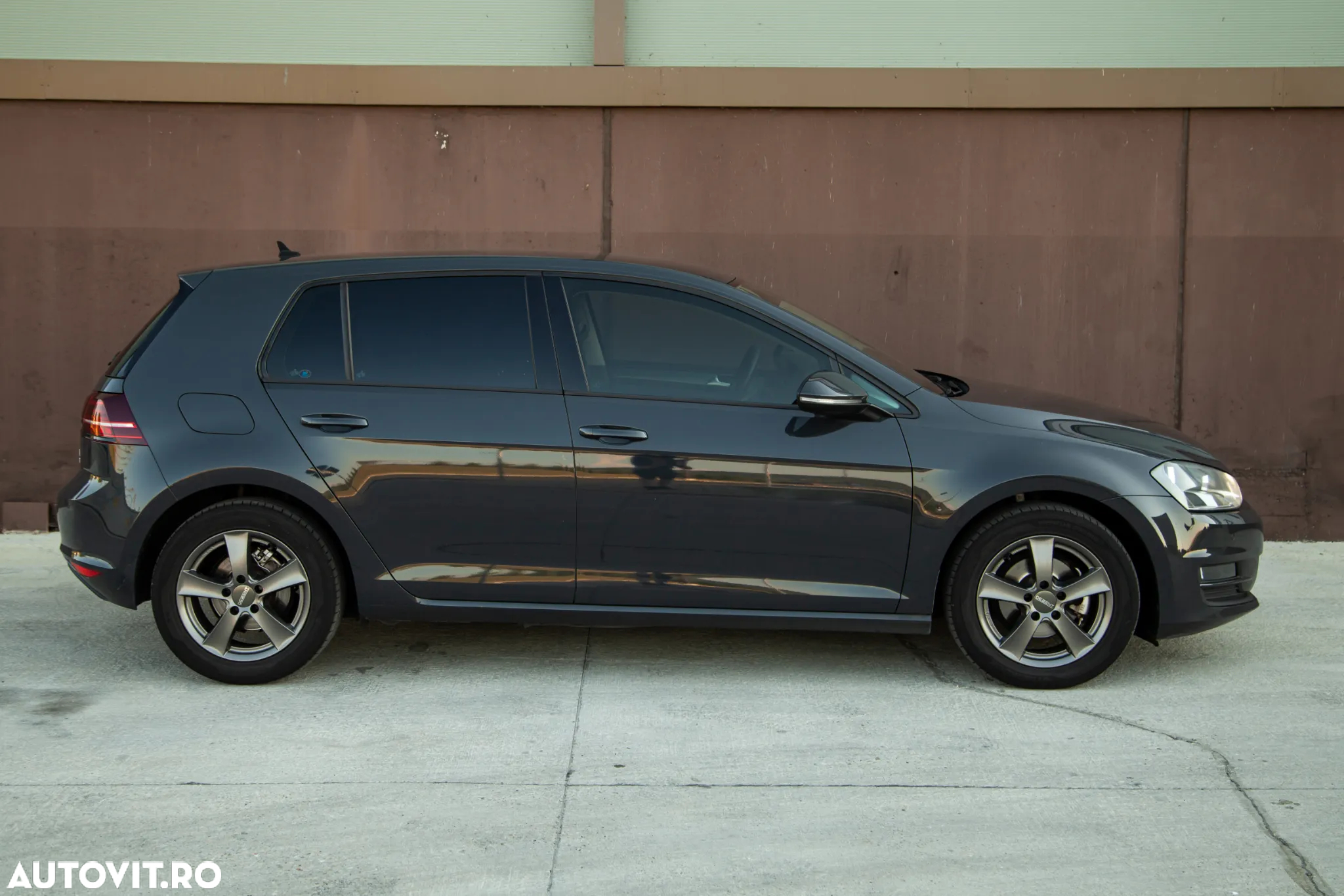 Volkswagen Golf - 8