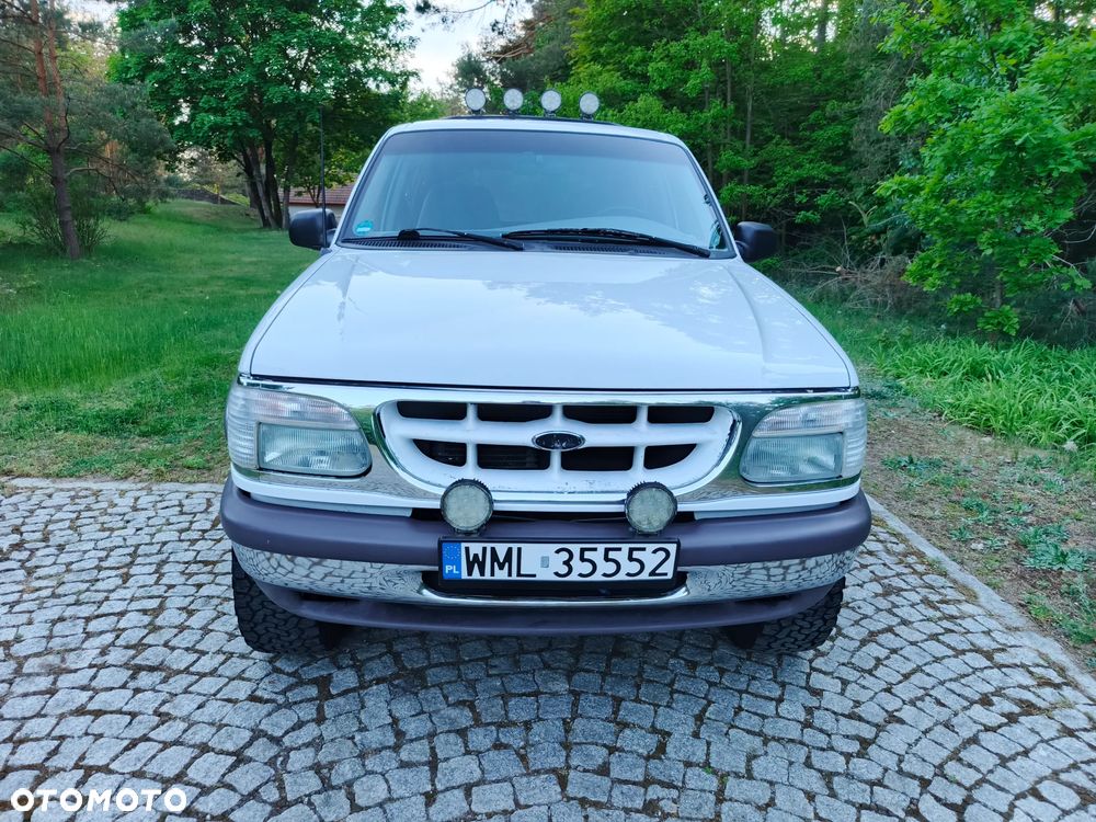 Ford Explorer - 2
