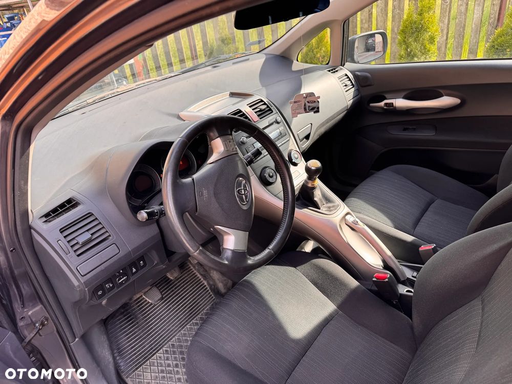 Toyota Auris 1.4 D-4D Luna - 8