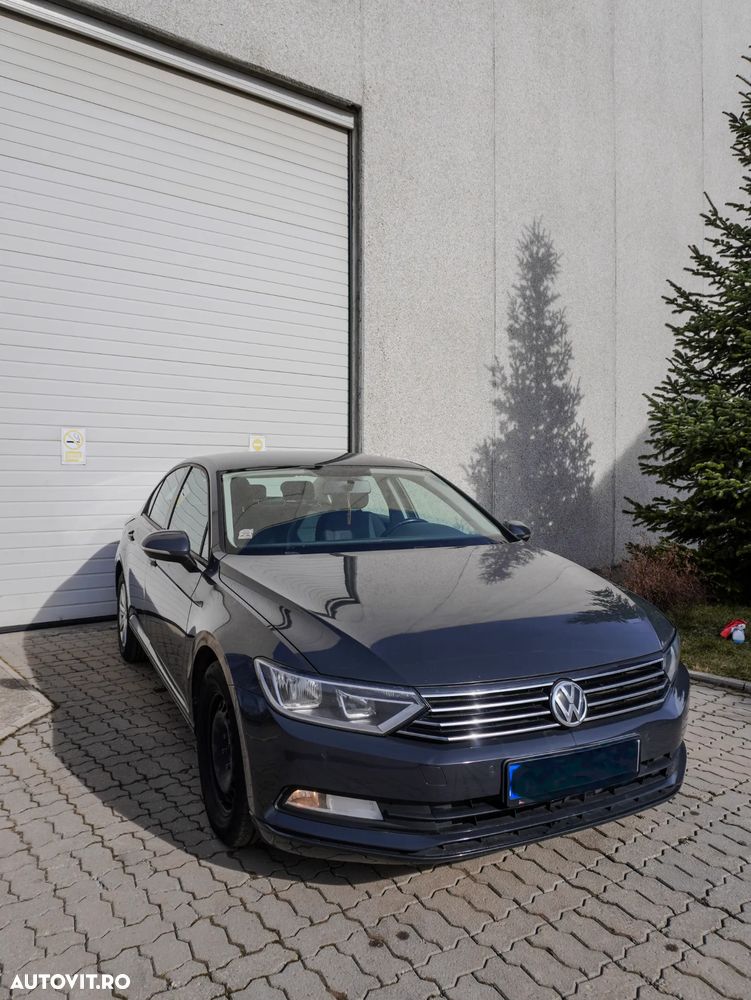 Volkswagen Passat - 4