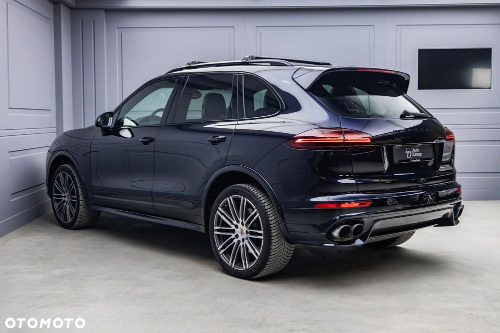 Porsche Cayenne - 5