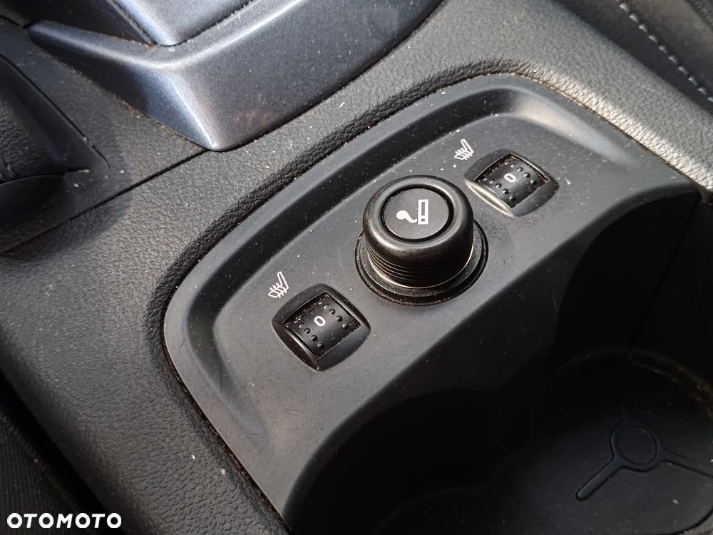 Ford Focus 1.6 EcoBoost Titanium - 25