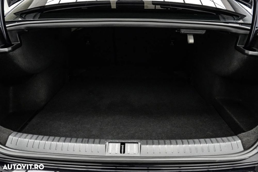 Volkswagen Passat 1.5 TSI ACT DSG Comfortline - 24