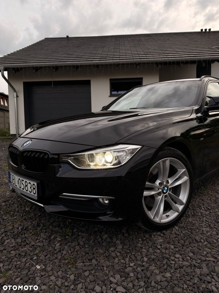 BMW Seria 3 330d xDrive Sport Line EU6 - 3