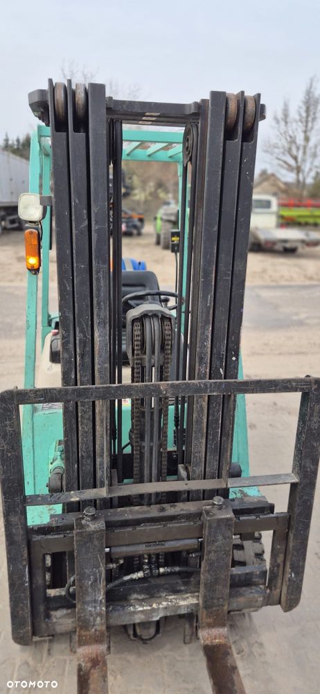 Mitsubishi EF25A - 17