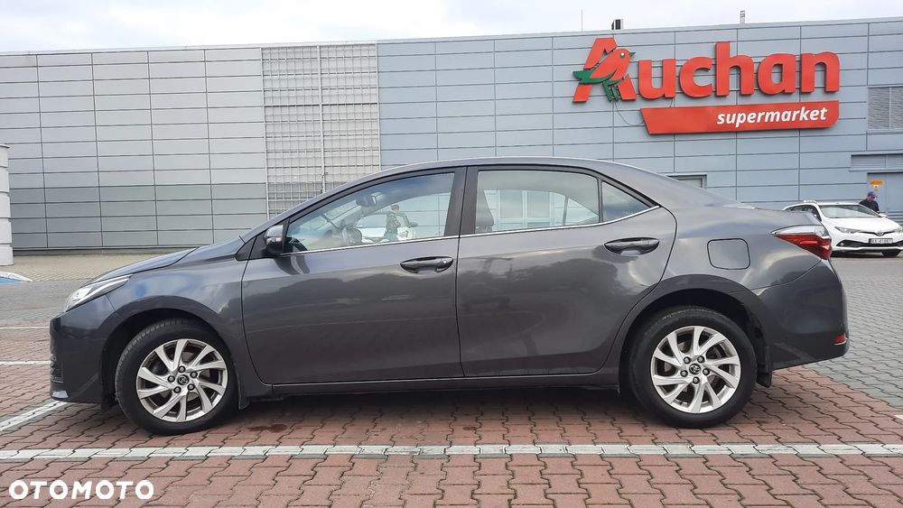 Toyota Corolla 1.6 Classic Plus - 6