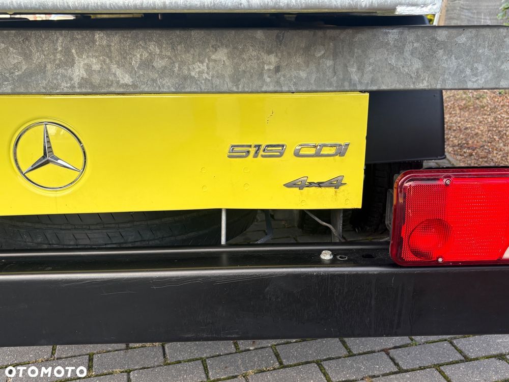 Mercedes-Benz Sprinter - 11