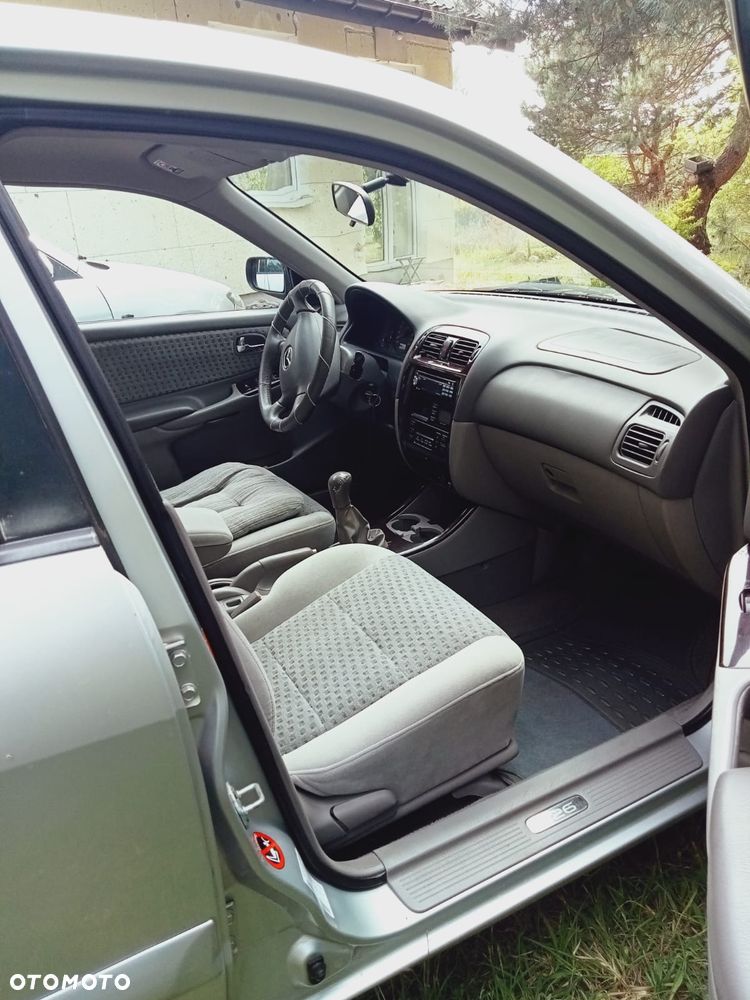 Mazda 626 2.0 - 7